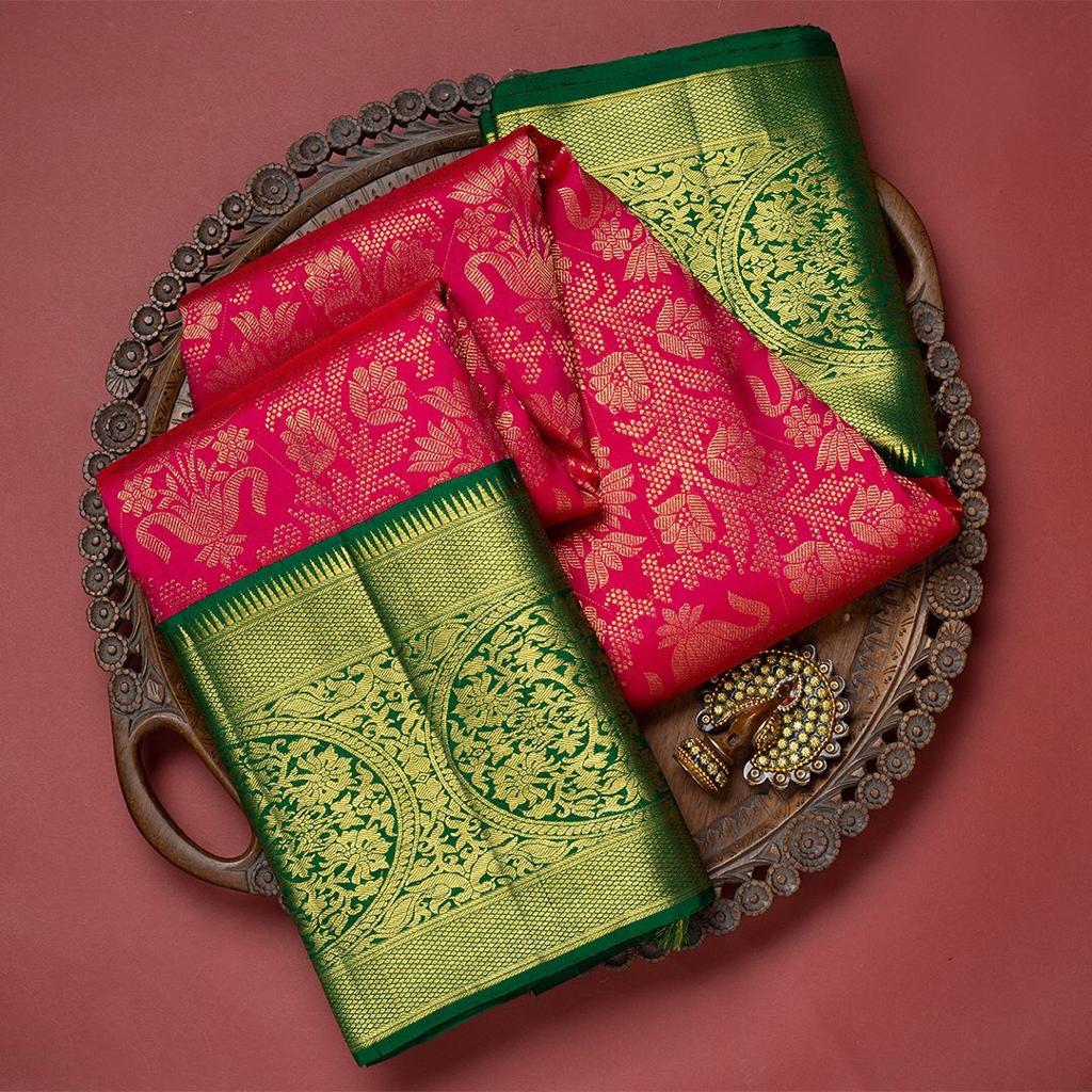 Preferable Dark Pink Soft Banarasi Silk Saree With Gratifying Blouse Piece