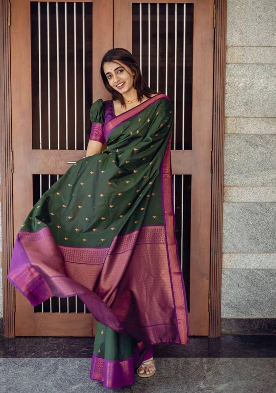 Delightful Green Soft Silk Saree With Beauteous Blouse Piece