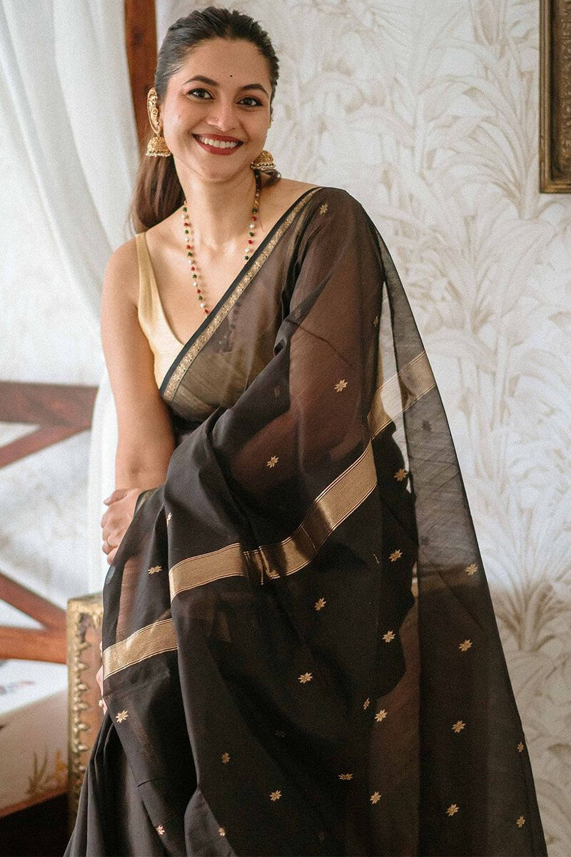 Enigmatic Black Cotton Silk Saree With Rhapsodic Blouse Piece