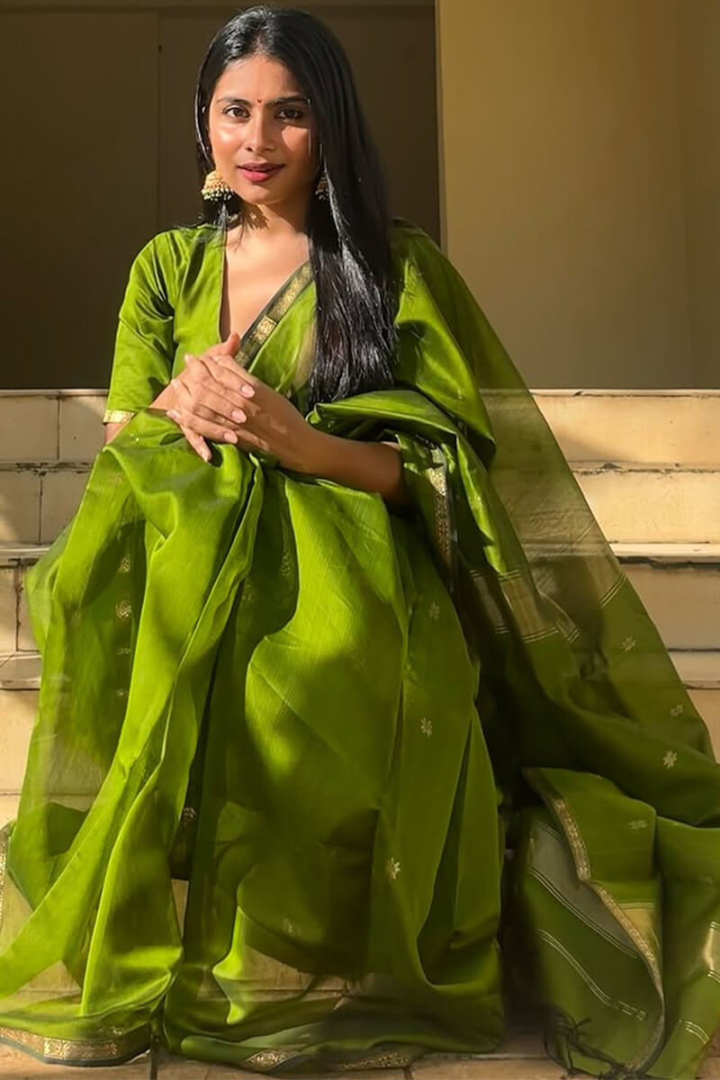 Scrumptious Green Cotton Silk Saree With Proficient Blouse Piece