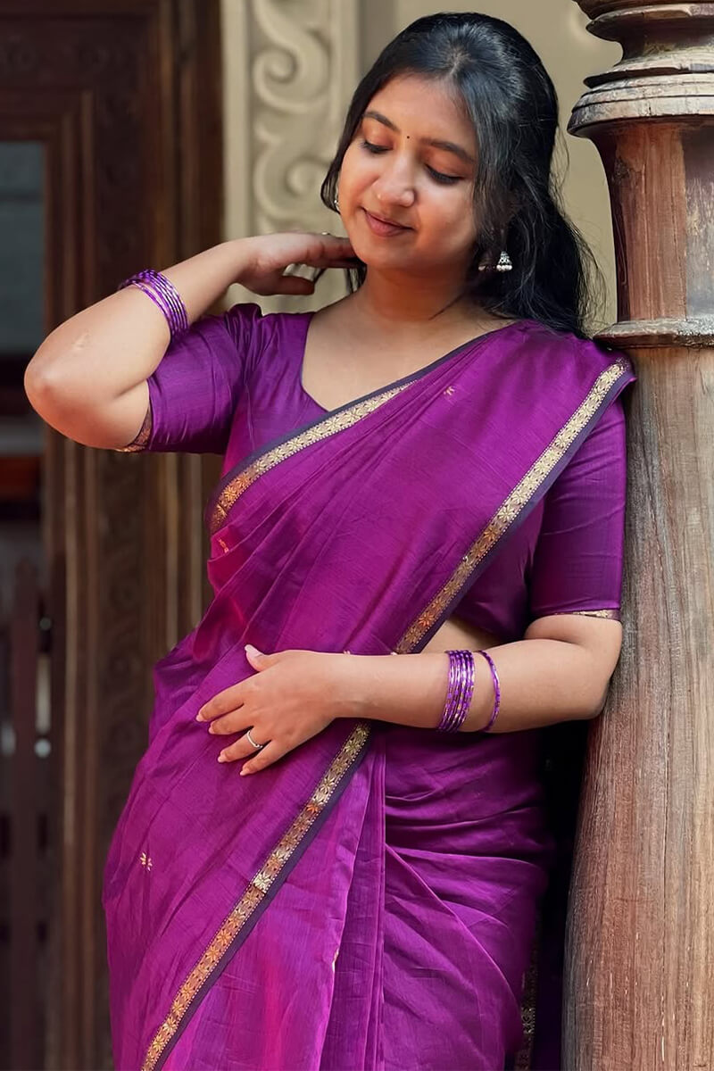 Piquant Purple Cotton Silk Saree With Seraphic Blouse Piece