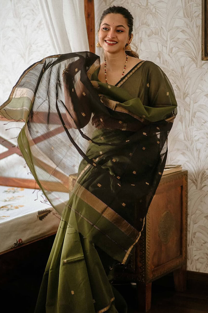 Moiety Green Cotton Silk Saree With Fragrant Blouse Piece