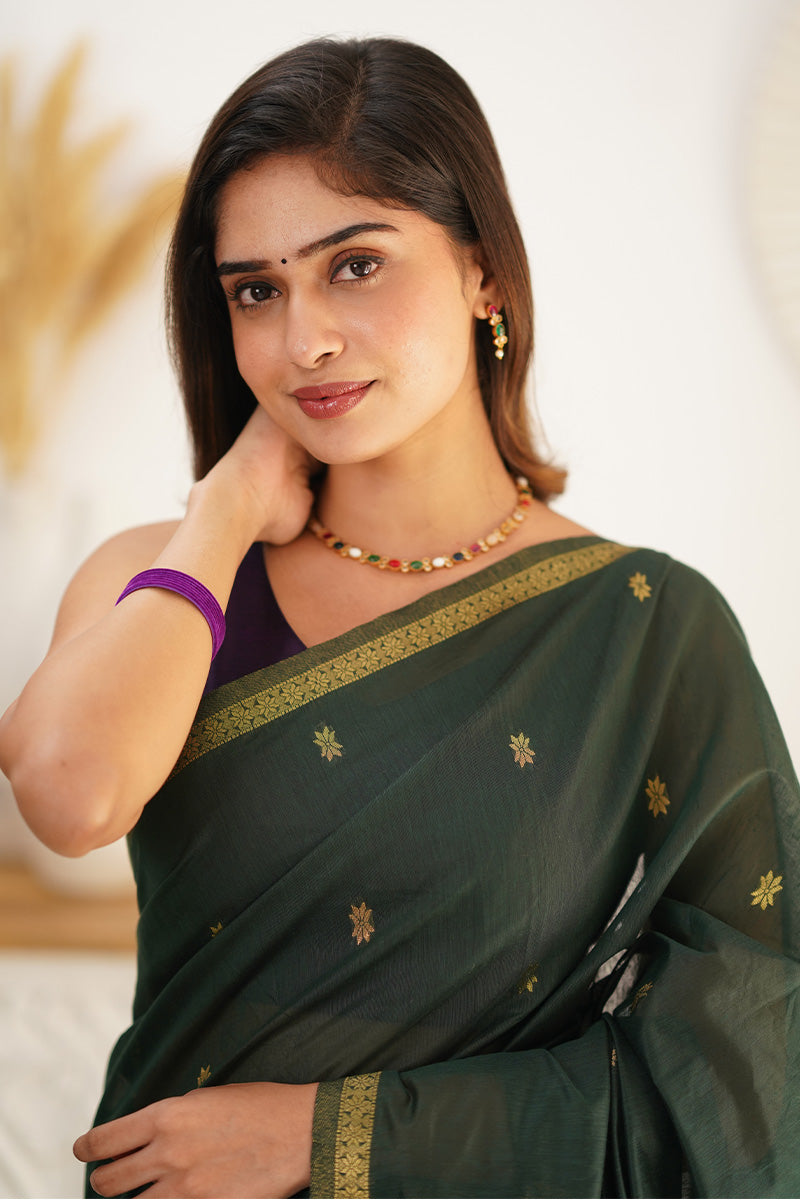 Charming Green Cotton Silk Saree With Ornate Blouse Piece