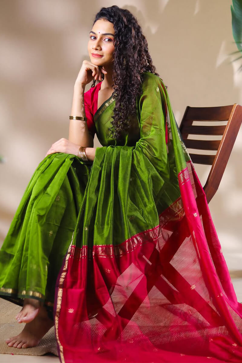 Whimsical Green Cotton Silk Saree With Improbable Blouse Piece