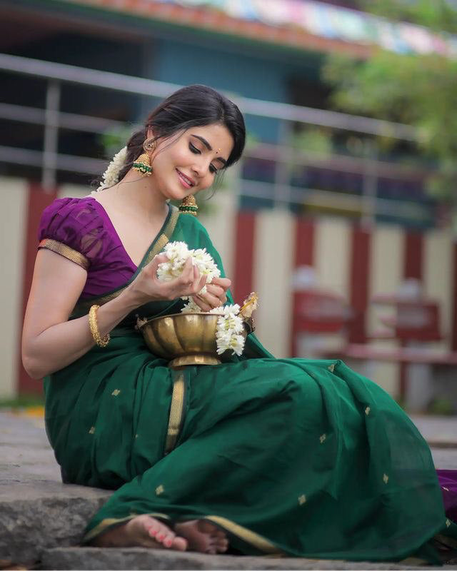 Desirable Green Cotton Silk Saree With Impressive Blouse Piece