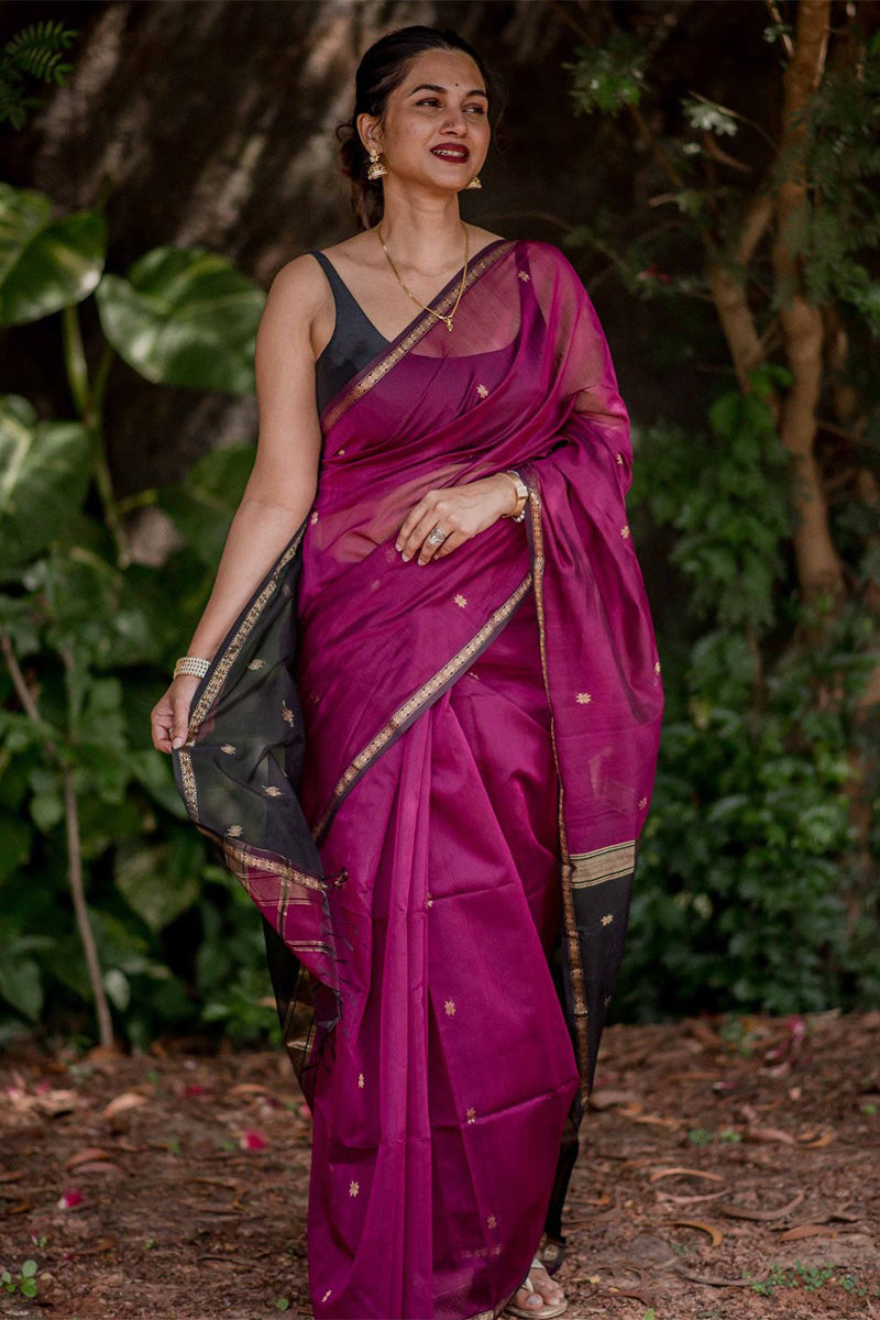 Opulent Dark Pink Cotton Silk Saree With Quintessential Blouse Piece