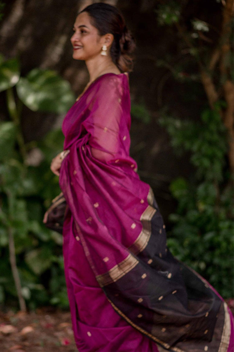 Opulent Dark Pink Cotton Silk Saree With Quintessential Blouse Piece