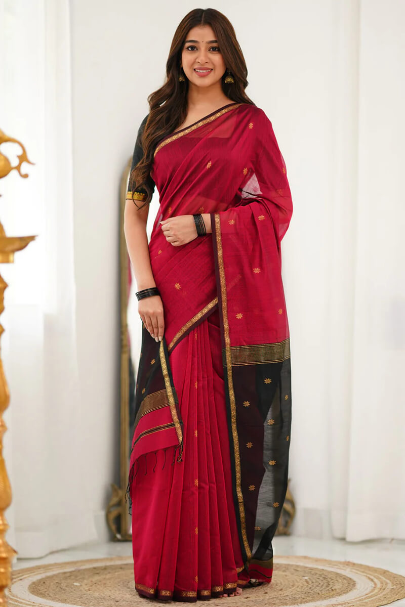 Appealing Red Cotton Silk Saree With Mesmeric Blouse Piece