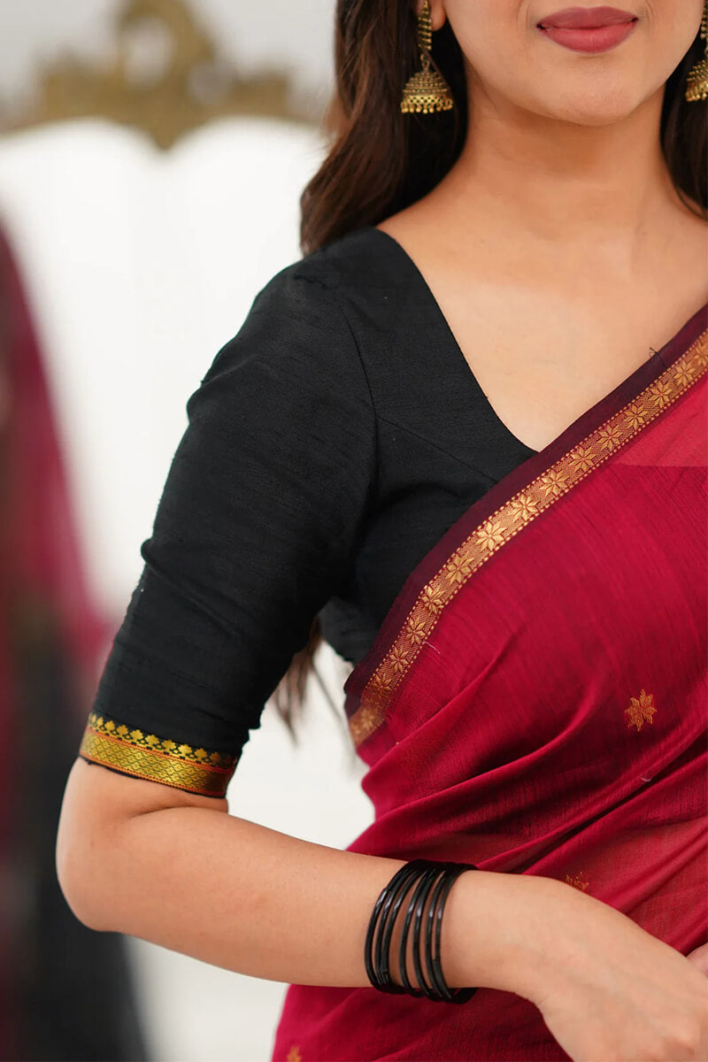 Appealing Red Cotton Silk Saree With Mesmeric Blouse Piece