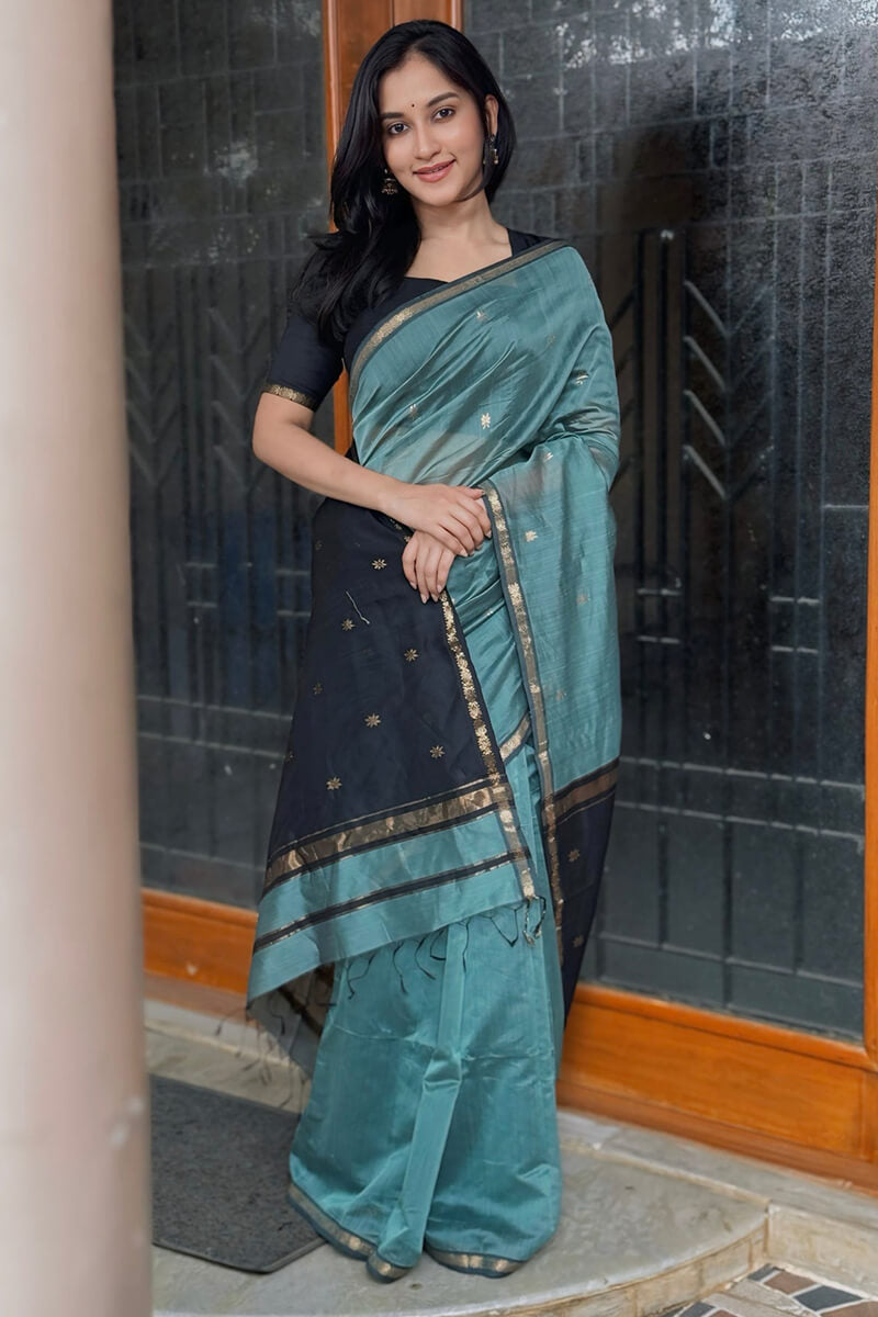 Effervescent Sea Green Cotton Silk Saree With Conflate Blouse Piece