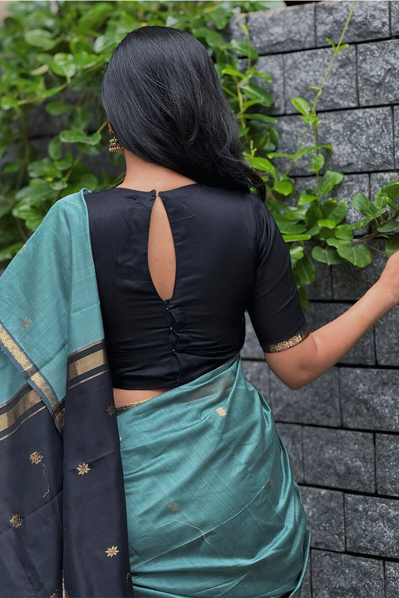 Effervescent Sea Green Cotton Silk Saree With Conflate Blouse Piece