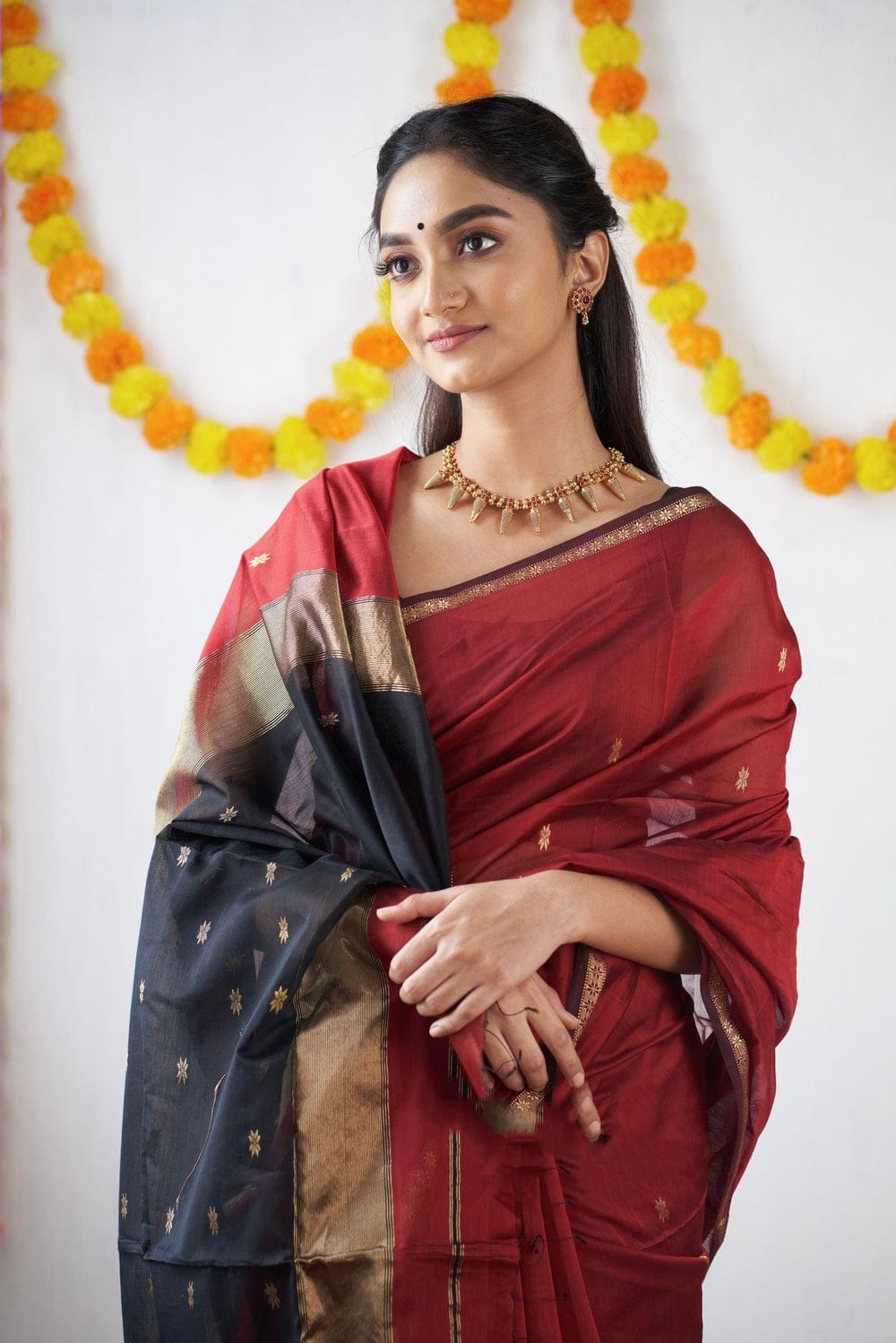 Alluring Red Cotton Silk Saree With Incomparable Blouse Piece