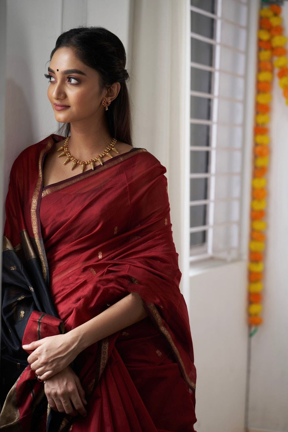 Alluring Red Cotton Silk Saree With Incomparable Blouse Piece