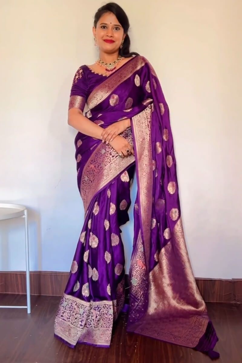 Dazzling Purple Soft Silk Saree With Pretty Blouse Piece