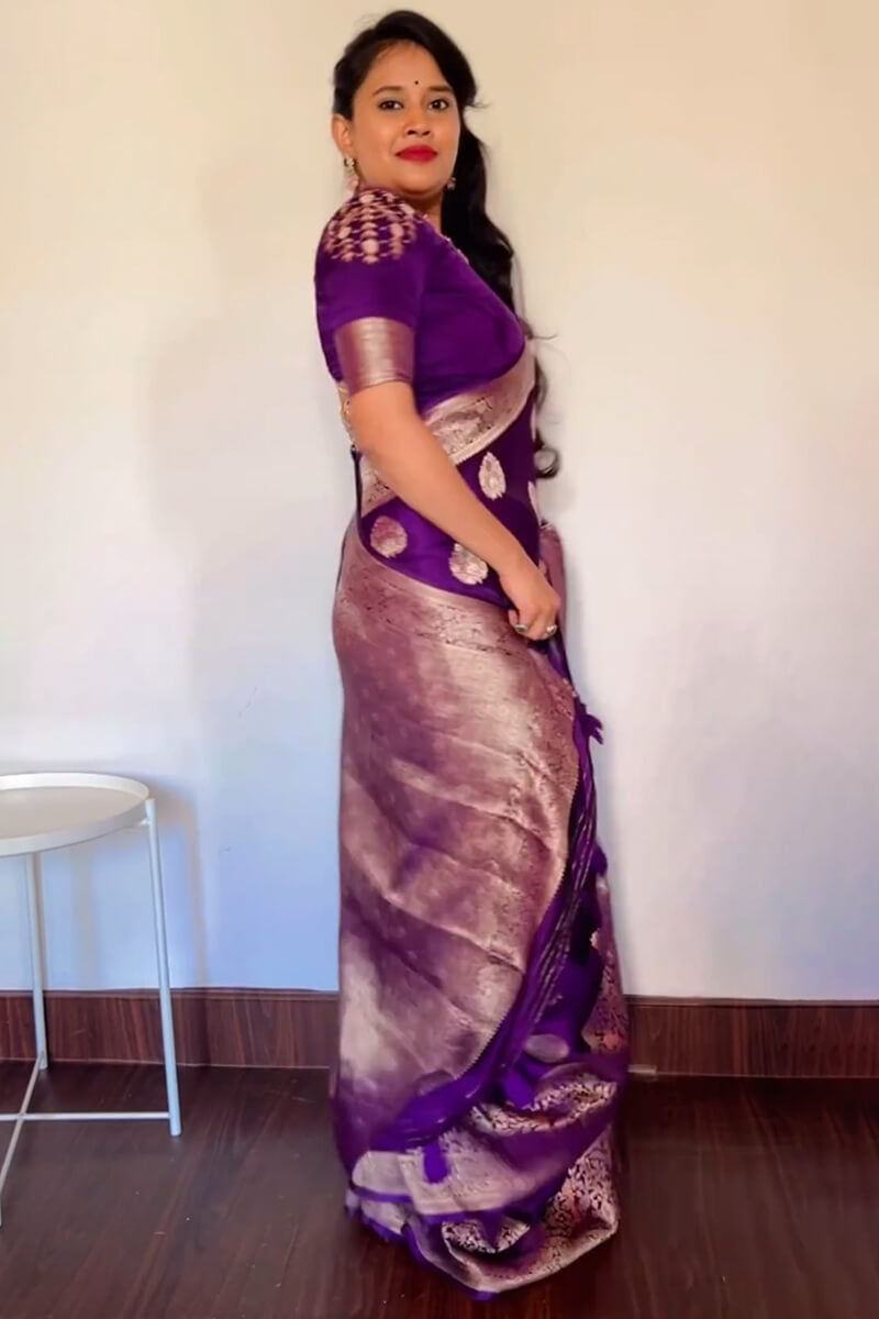 Dazzling Purple Soft Silk Saree With Pretty Blouse Piece