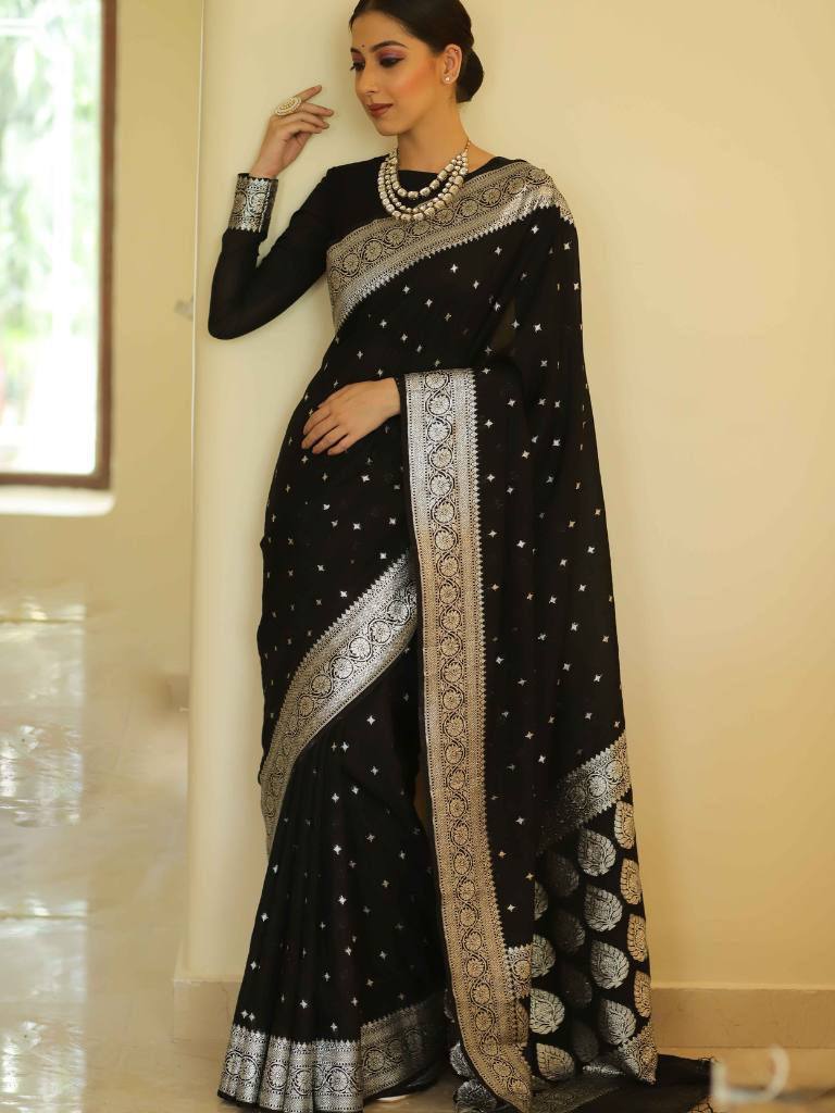 Flamboyant Black Cotton Silk Saree With Alluring Blouse Piece