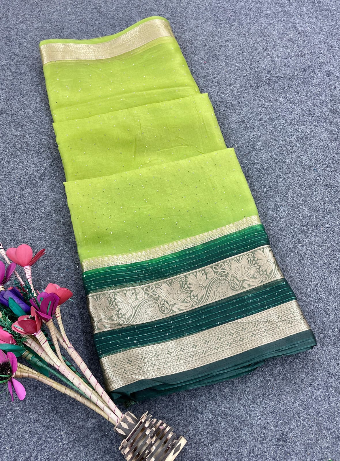 Embrocation Parrot Organza Silk Saree With Ailurophile Blouse Piece