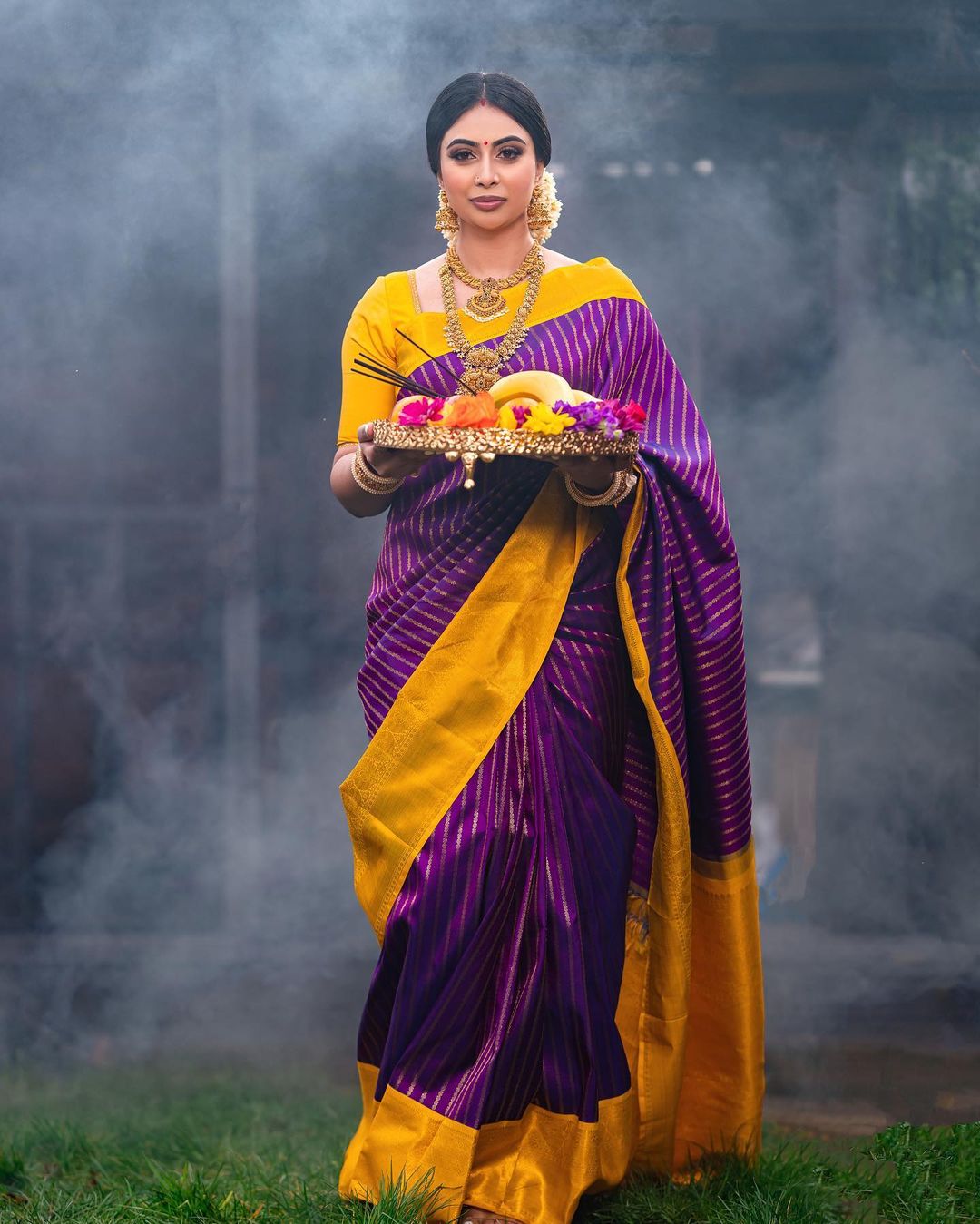 Unequalled Purple Soft Silk Saree With Trendy Blouse Piece