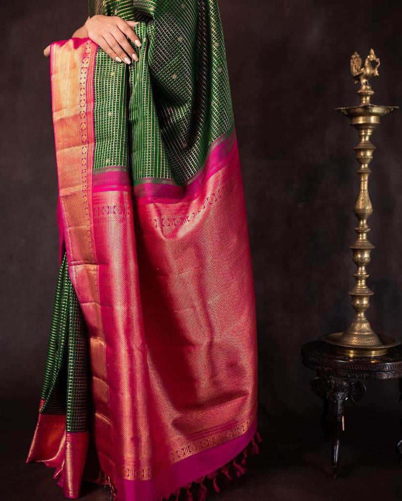 Glorious Green Soft Silk Saree With Nectarous Blouse Piece