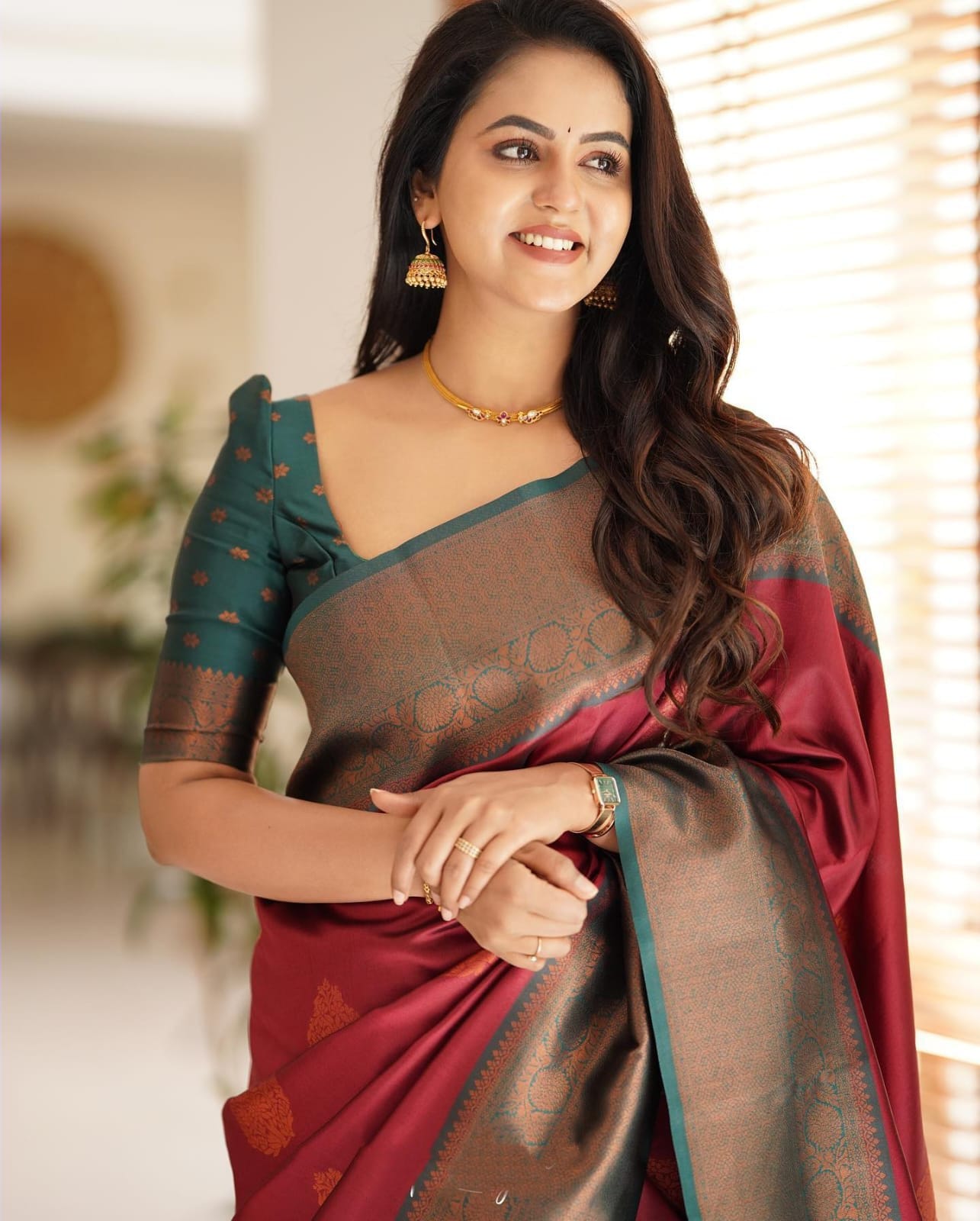 Lagniappe Maroon Soft Silk Saree With Luxuriant Blouse Piece