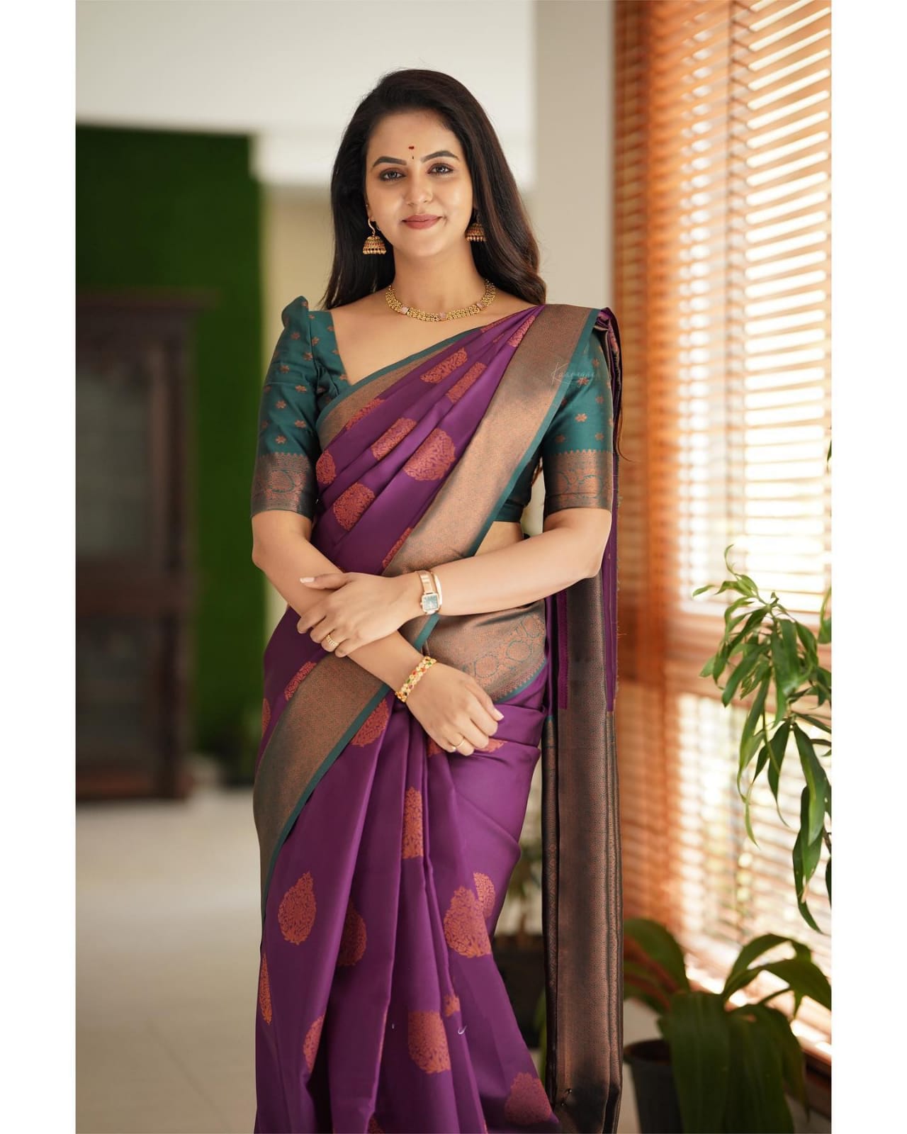 Rhapsodic Purple Soft Silk Saree With Incomparable Blouse Piece