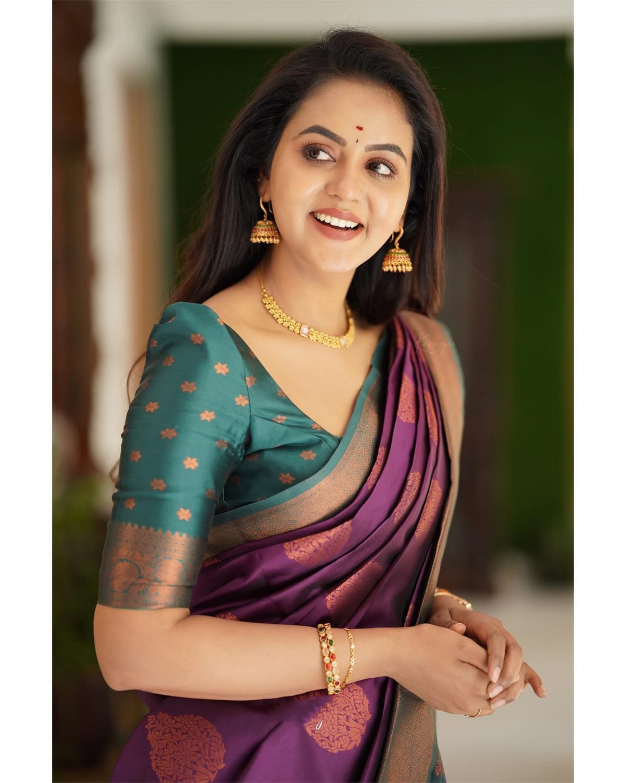 Rhapsodic Purple Soft Silk Saree With Incomparable Blouse Piece