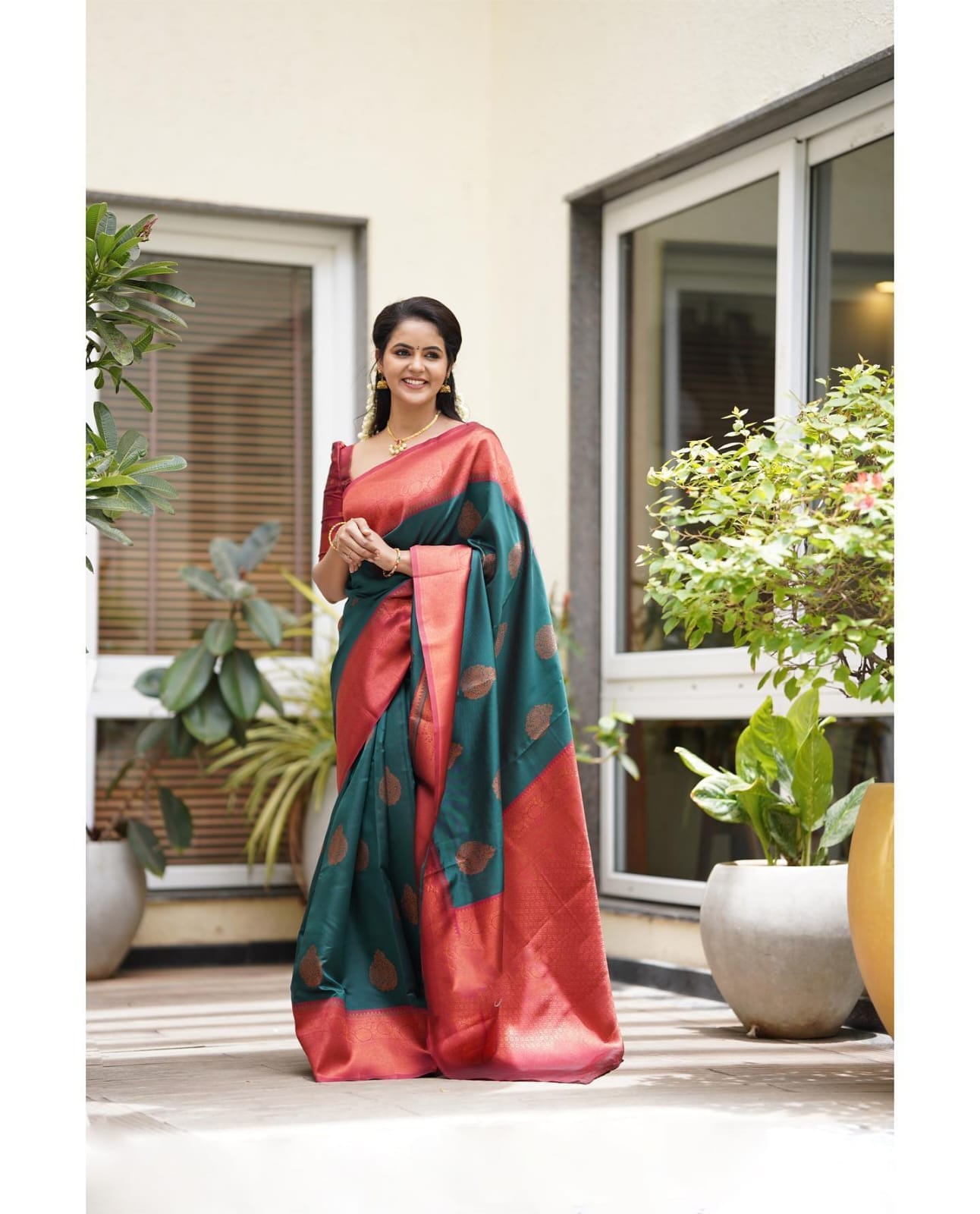 Opulent Rama Soft Silk Saree With Outstanding Blouse Piece