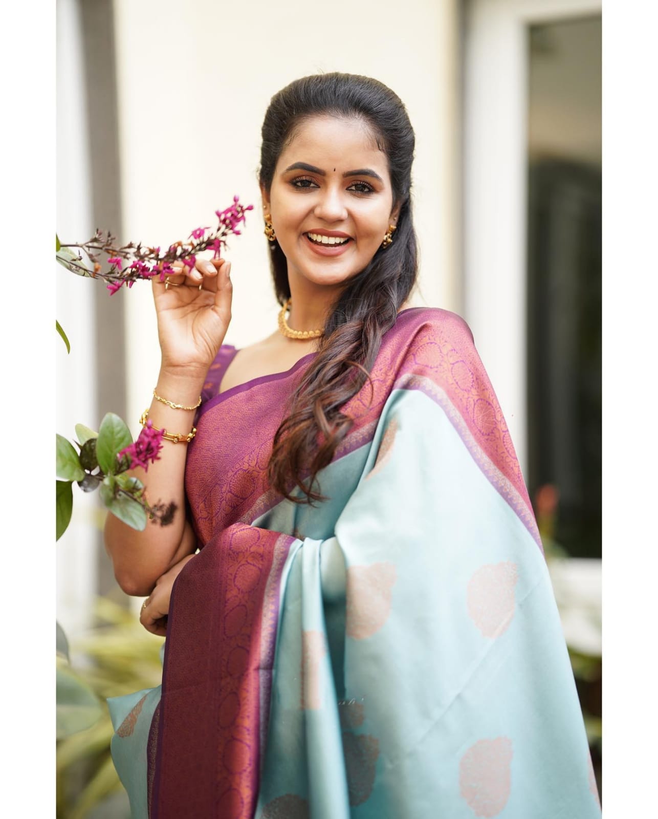 Majestic Sky Soft Silk Saree With Exquisite Blouse Piece