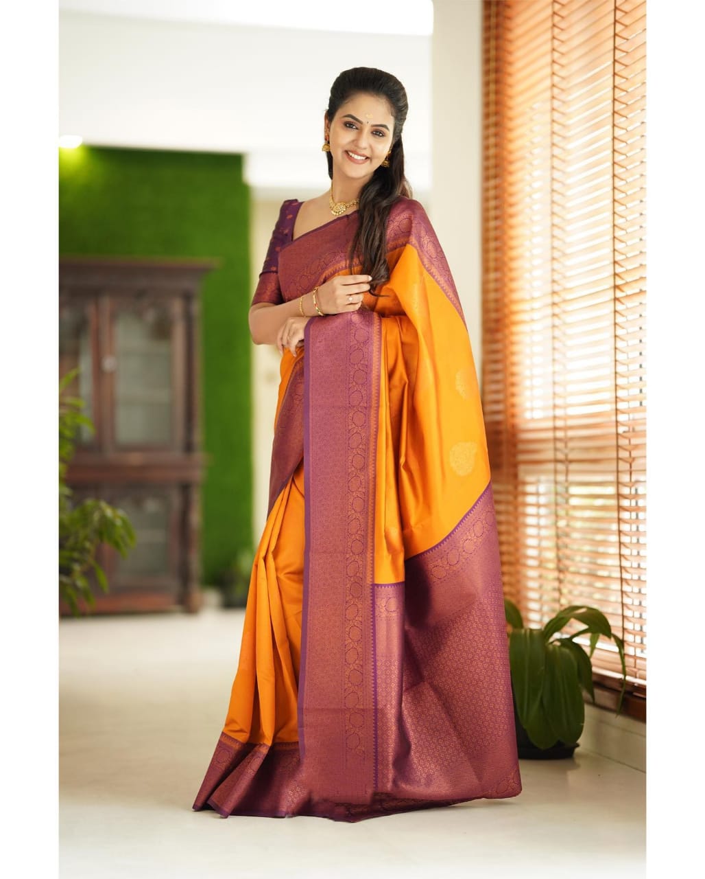 Profuse Yellow Soft Silk Saree With Adoring Blouse Piece