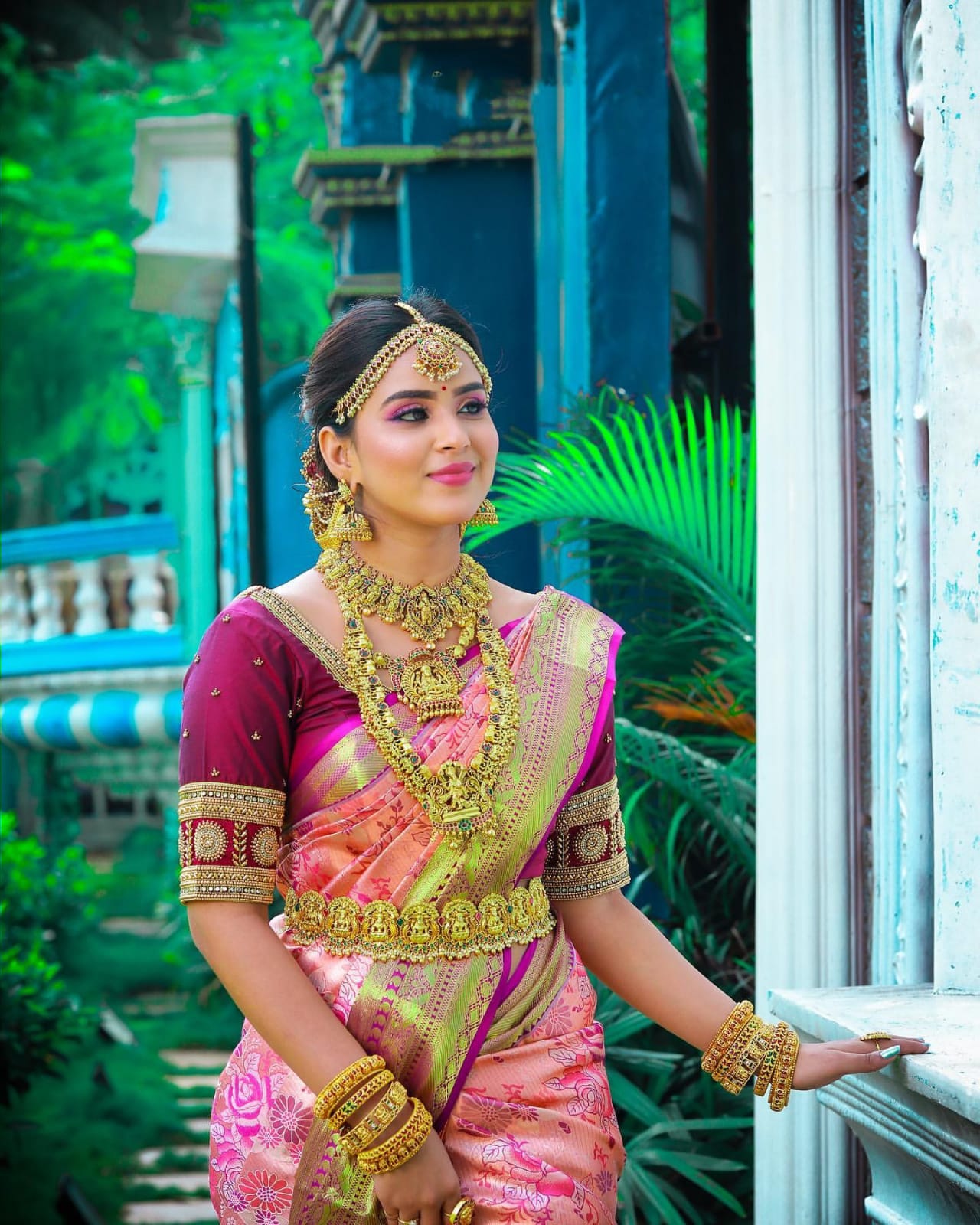 Evanescent Pink Soft Banarasi Silk Saree With Petrichor Blouse Piece