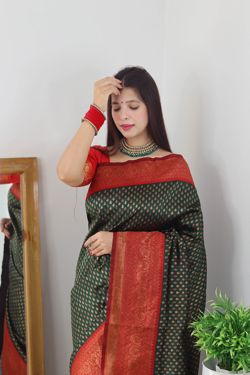 Unequalled Dark Green Soft Silk Saree With Moiety Blouse Piece