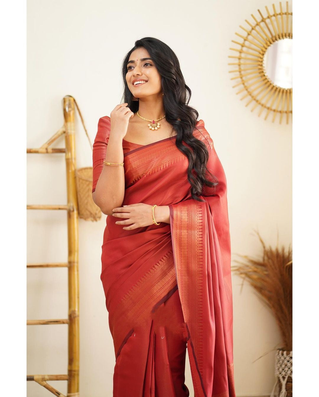 Majesty Red Soft Silk Saree With Adorable Blouse Piece