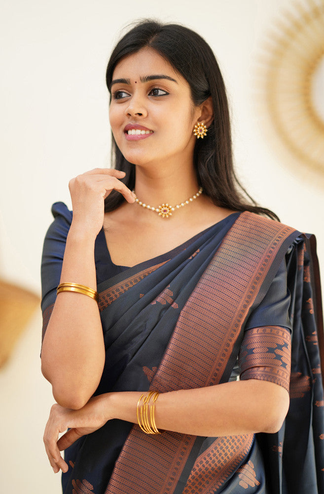 Exemplary Navy Blue Soft Silk Saree With A Blouse Piece