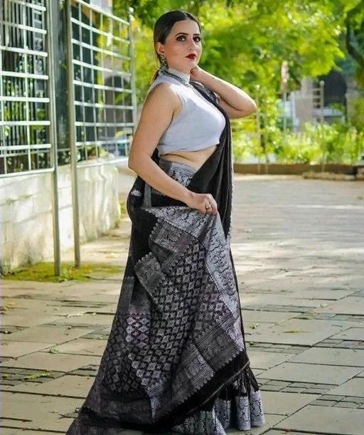 Flaunt Black Soft Banarasi Silk Saree With Denouement Blouse Piece