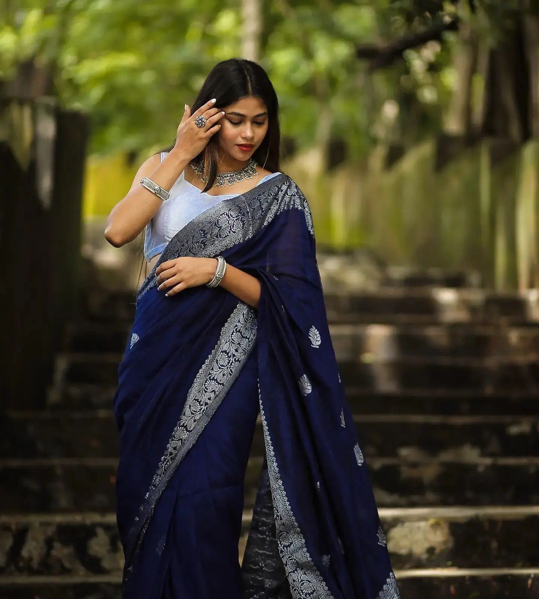 Magnetic Navy Blue Soft Banarasi Silk Saree With Mesmeric Blouse Piece