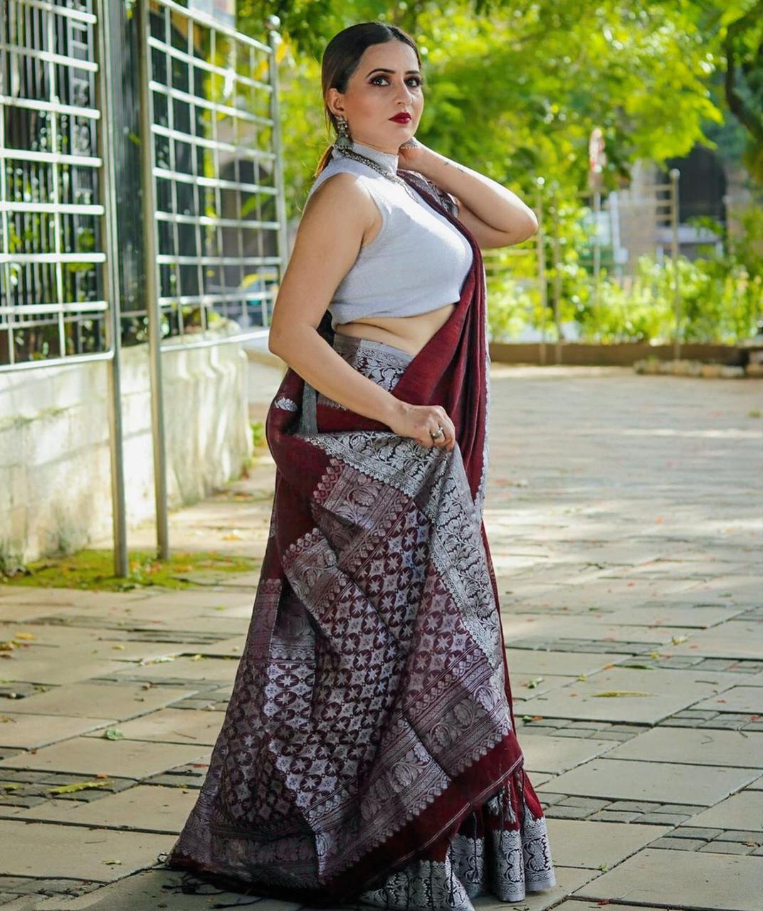 Luxuriant Wine Soft Banarasi Silk Saree With Improbable Blouse Piece