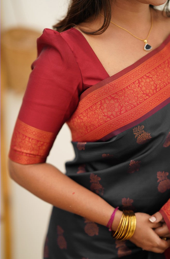 Unique Black Soft Silk Saree With Murmurous Blouse Piece