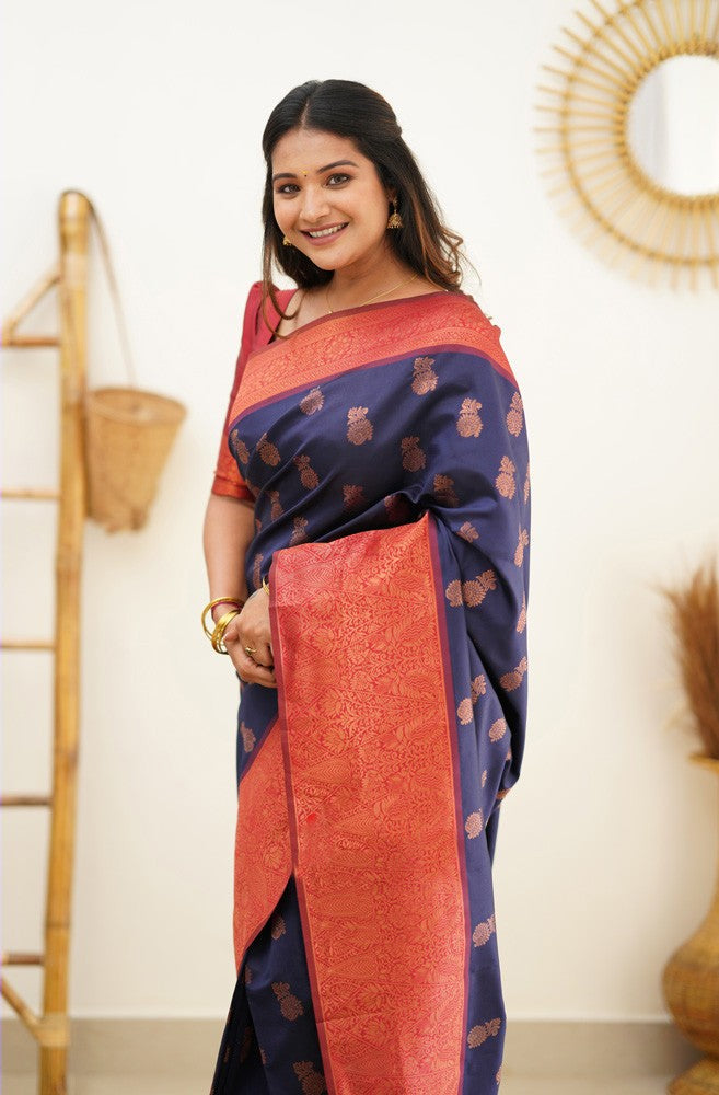 Resplendent Navy Blue Soft Silk Saree With Imaginative Blouse Piece