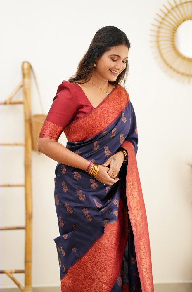 Resplendent Navy Blue Soft Silk Saree With Imaginative Blouse Piece