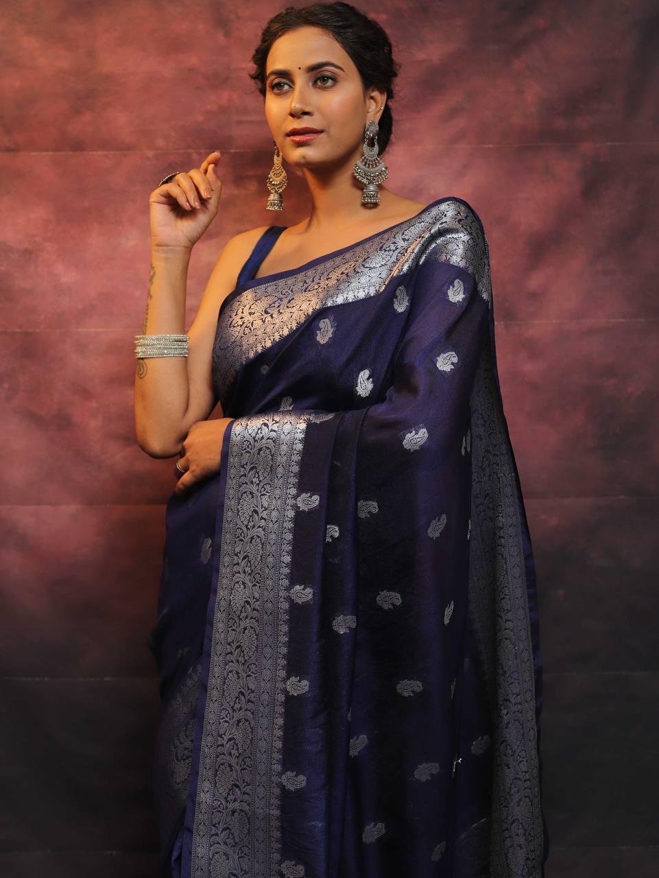 Fugacious Navy Blue Soft Silk Saree With Delectable Blouse Piece