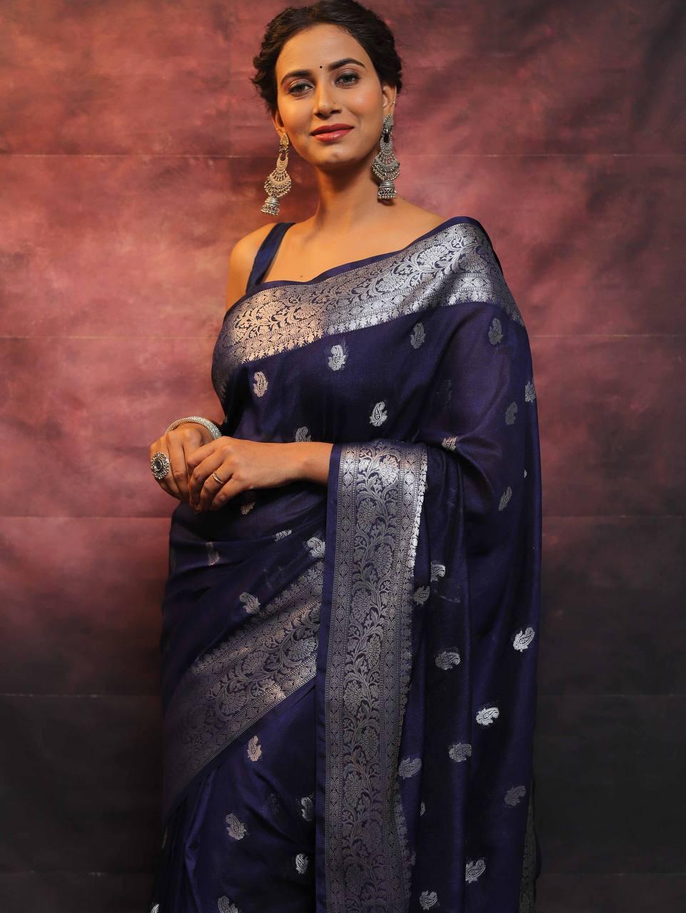 Fugacious Navy Blue Soft Silk Saree With Delectable Blouse Piece