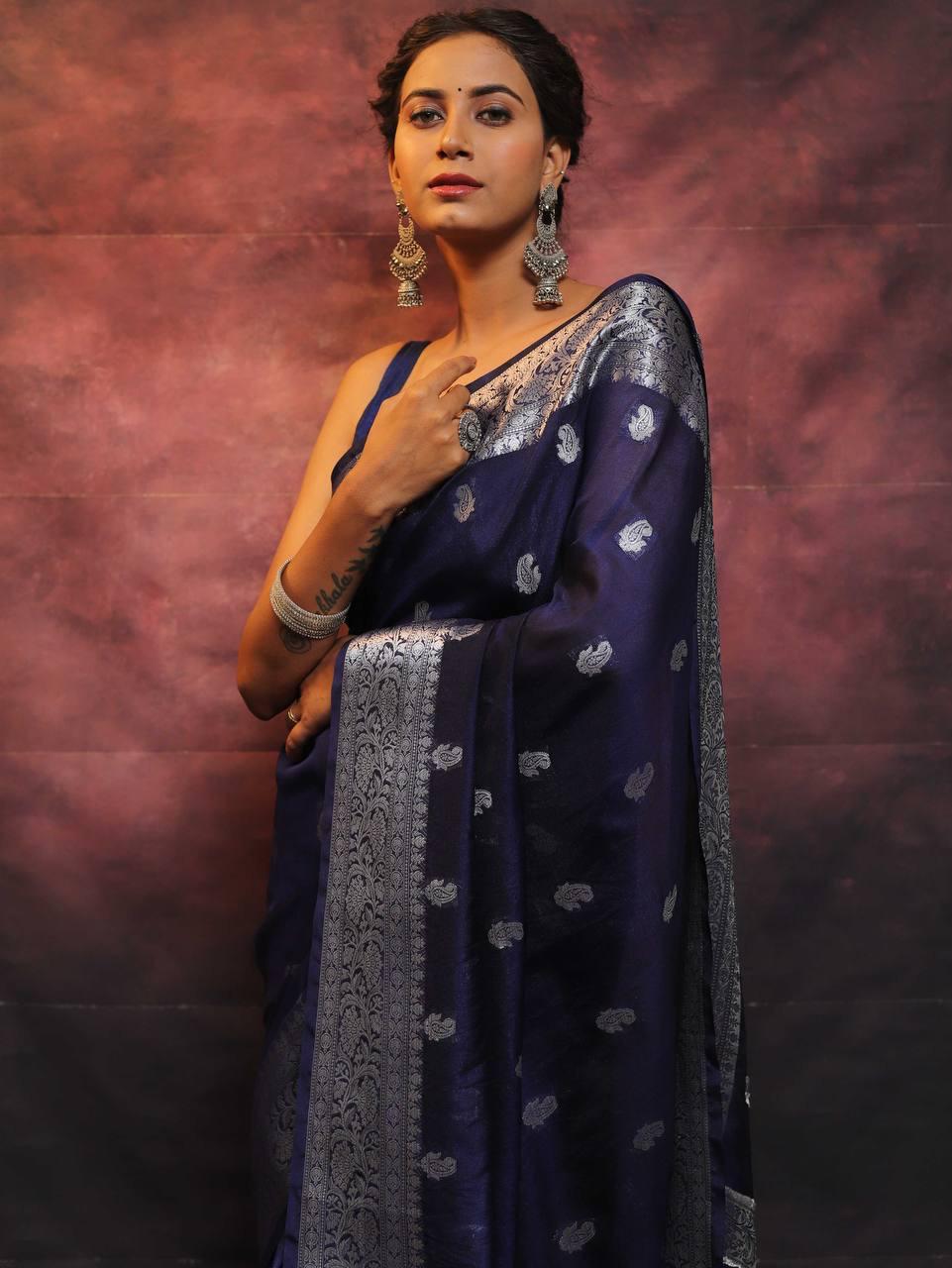 Fugacious Navy Blue Soft Silk Saree With Delectable Blouse Piece