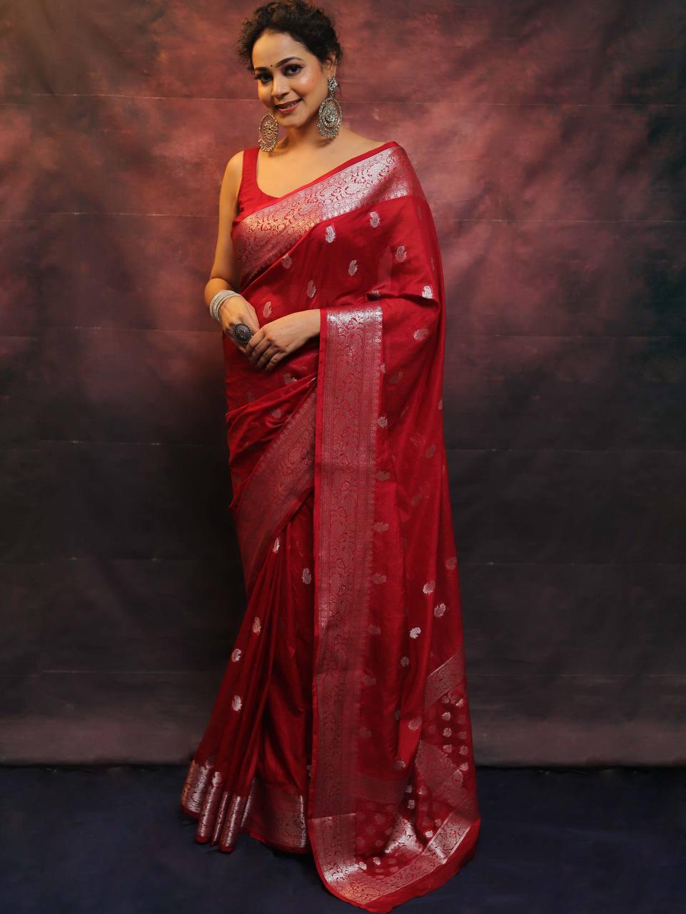 Enticing Red Soft Silk Saree With Effervescent Blouse Piece