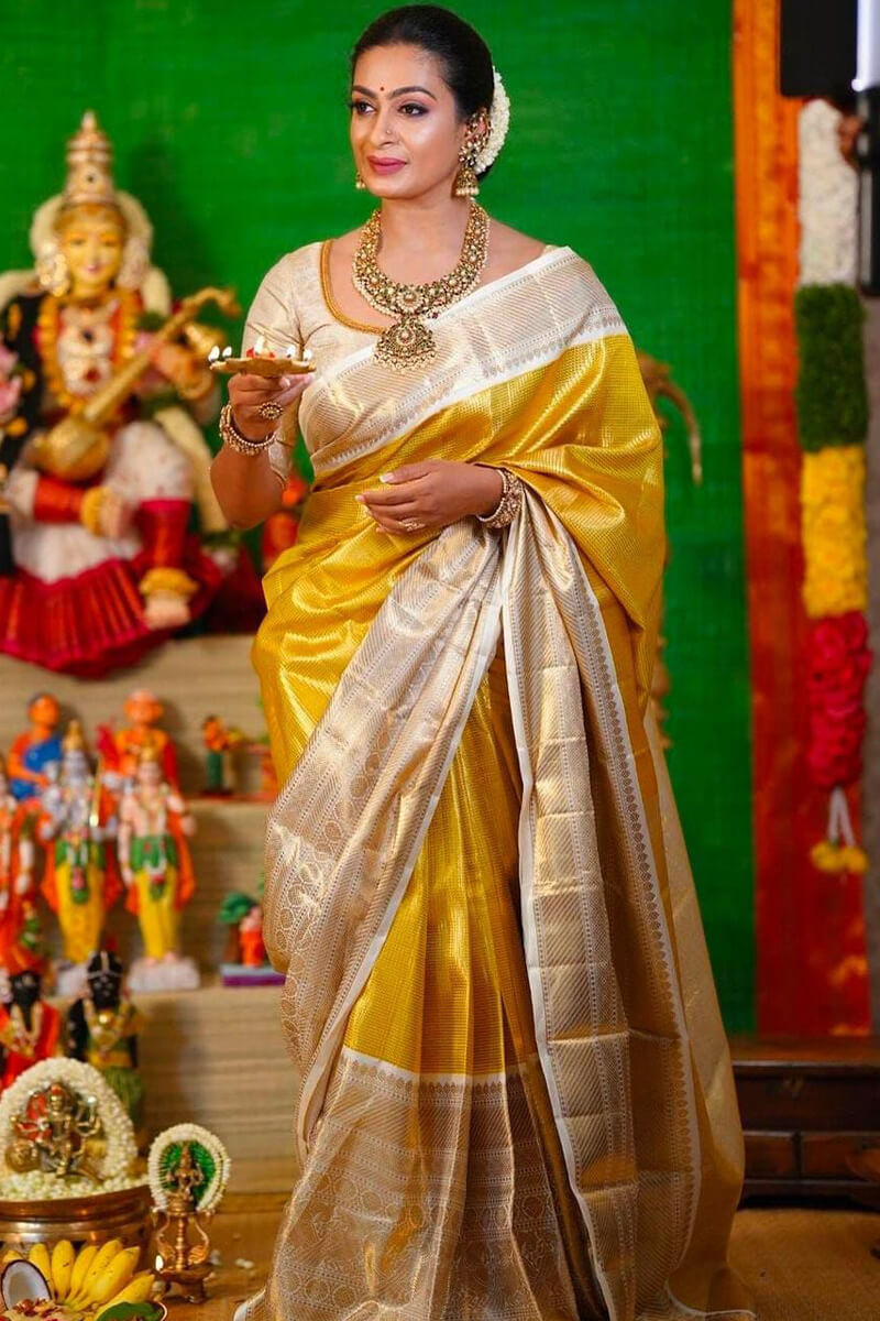 Blissful Yellow Kanjivaram Silk Saree With Stunner Blouse Piece